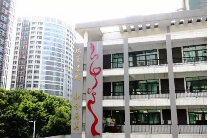 益百分走進廣州市啟聰學(xué)校